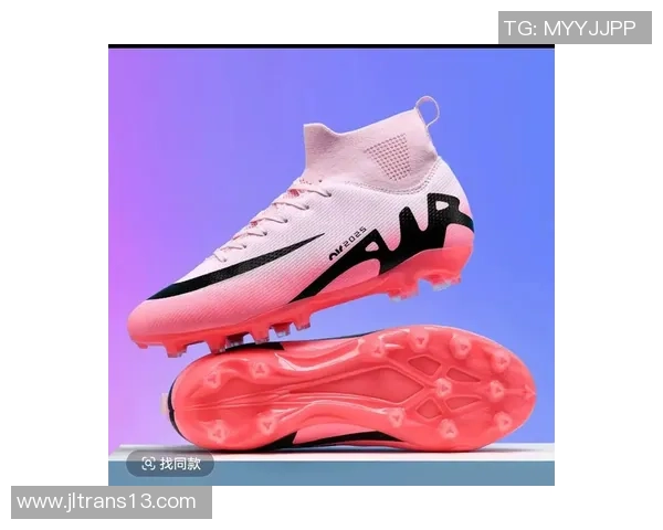 刺客足球鞋与球星的传奇故事 哪些顶级球员曾穿过这双鞋？