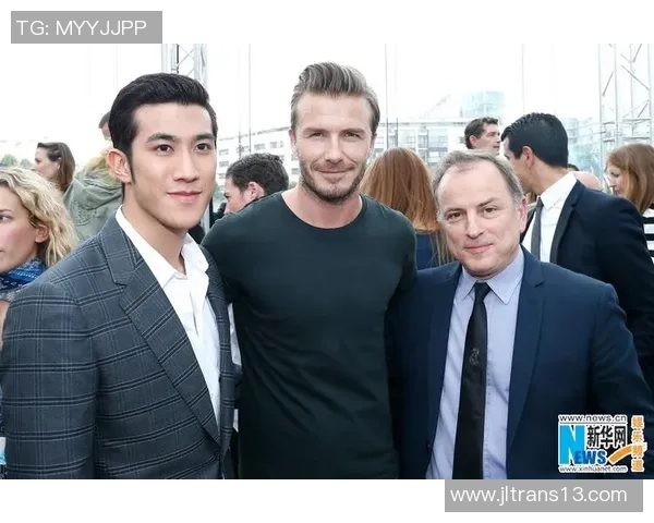 球星上脚传奇五足球鞋再度亮相 见证经典与创新的完美融合 球星上脚传奇五足球鞋再度亮相 见证经典与创新的完美融合