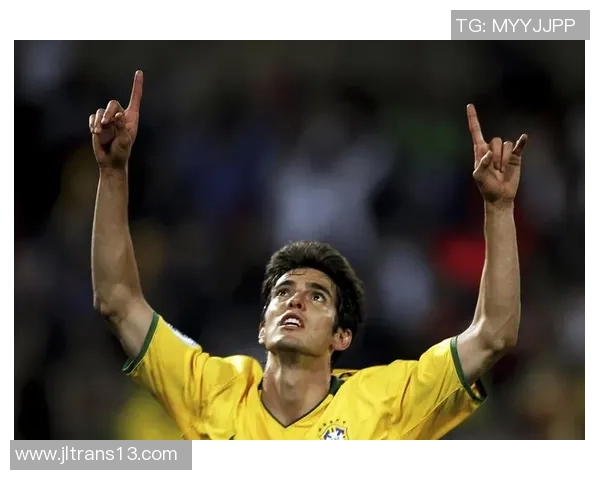 足球巨星巅峰时刻回顾：那些改变比赛历史的经典瞬间